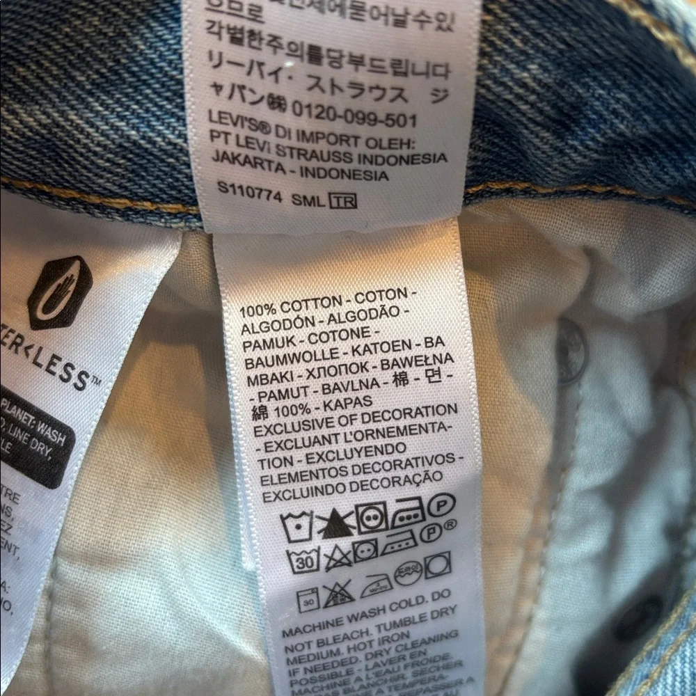 Levi’s Premium Denim Shorts 501 Distressed Ripped Size 31 - Picture 6 of 6